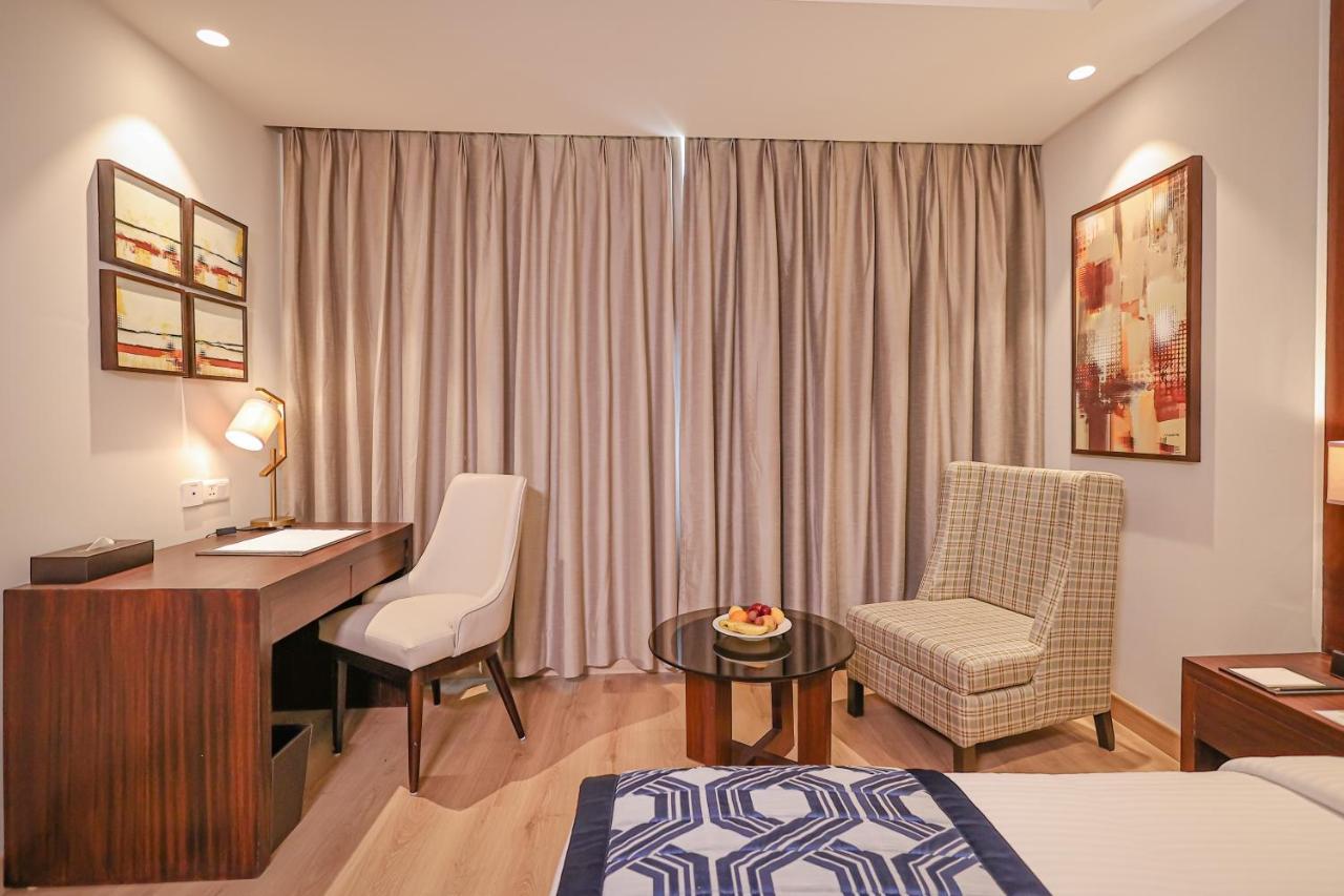 Regenta Dehradun By Royal Orchid Hotels Limited Zewnętrze zdjęcie