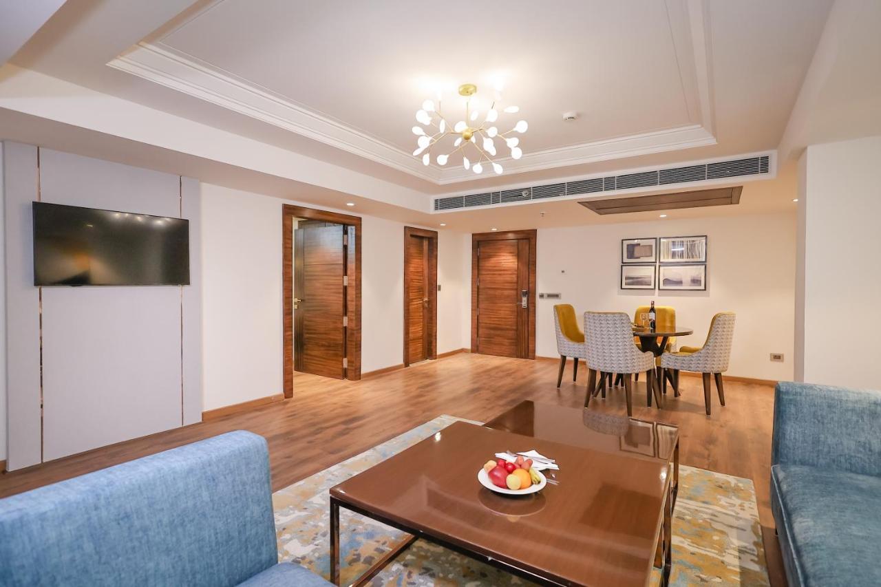 Regenta Dehradun By Royal Orchid Hotels Limited Zewnętrze zdjęcie