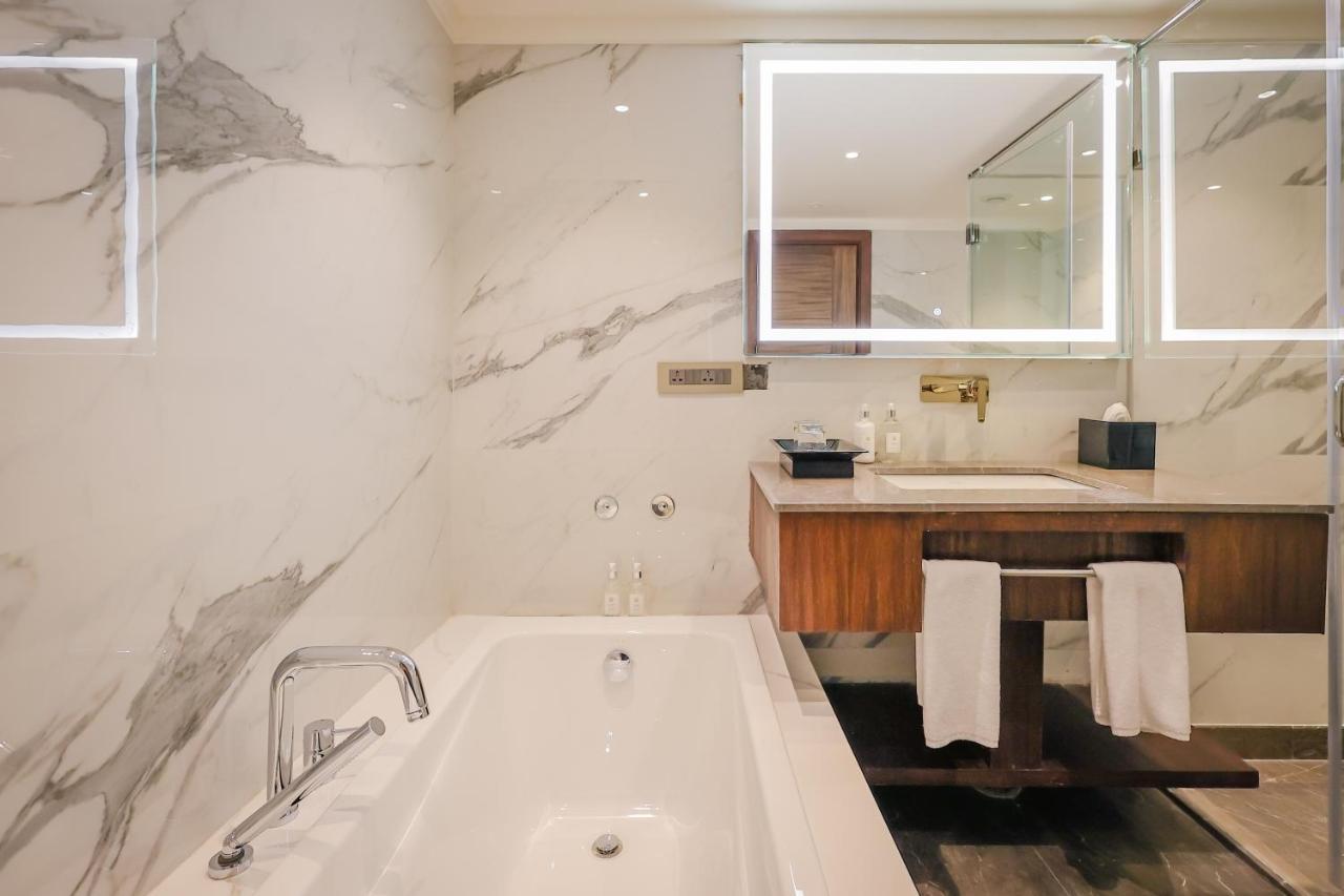 Regenta Dehradun By Royal Orchid Hotels Limited Zewnętrze zdjęcie