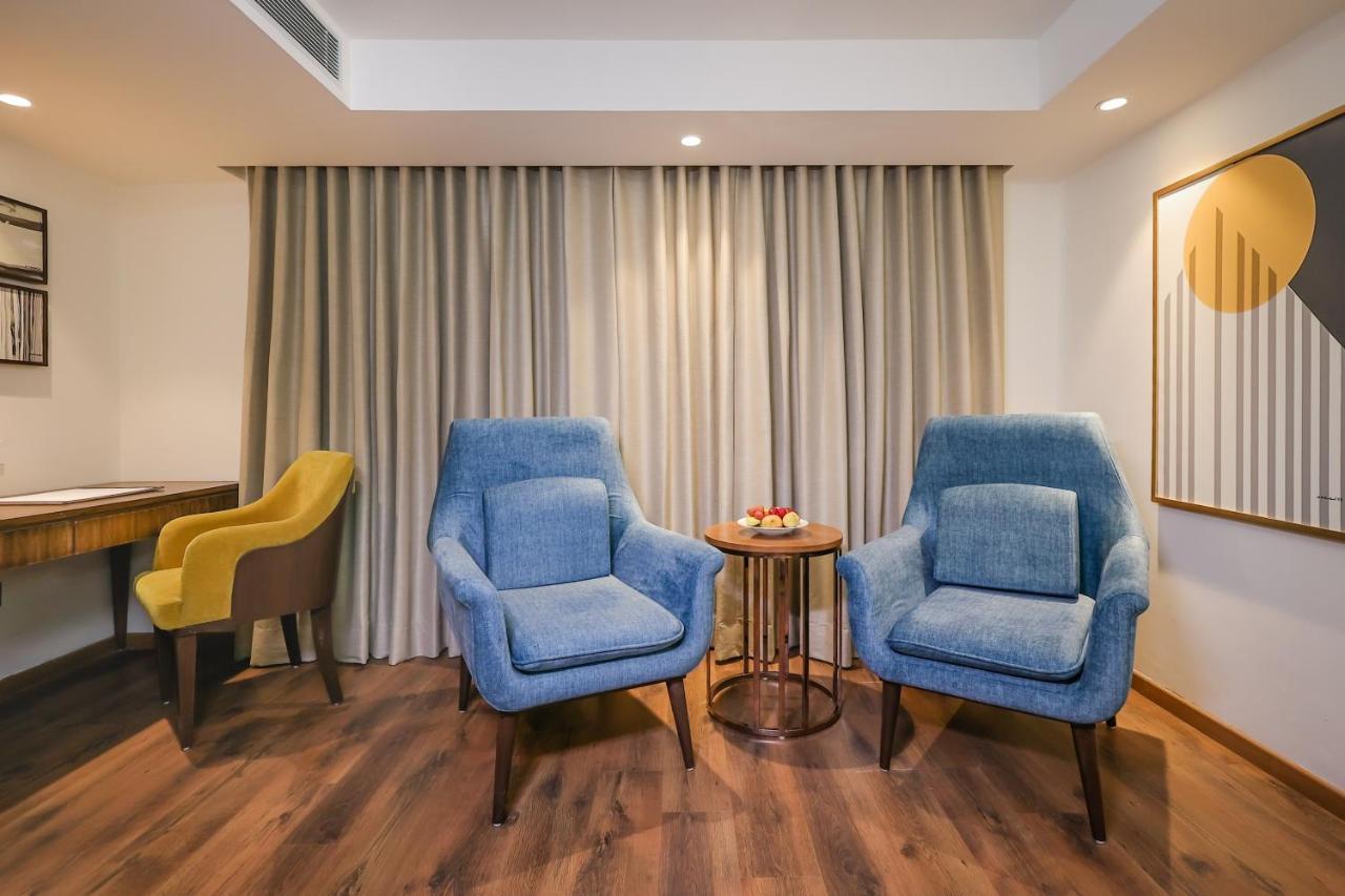 Regenta Dehradun By Royal Orchid Hotels Limited Zewnętrze zdjęcie