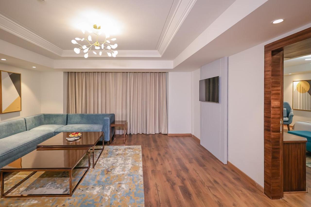 Regenta Dehradun By Royal Orchid Hotels Limited Zewnętrze zdjęcie