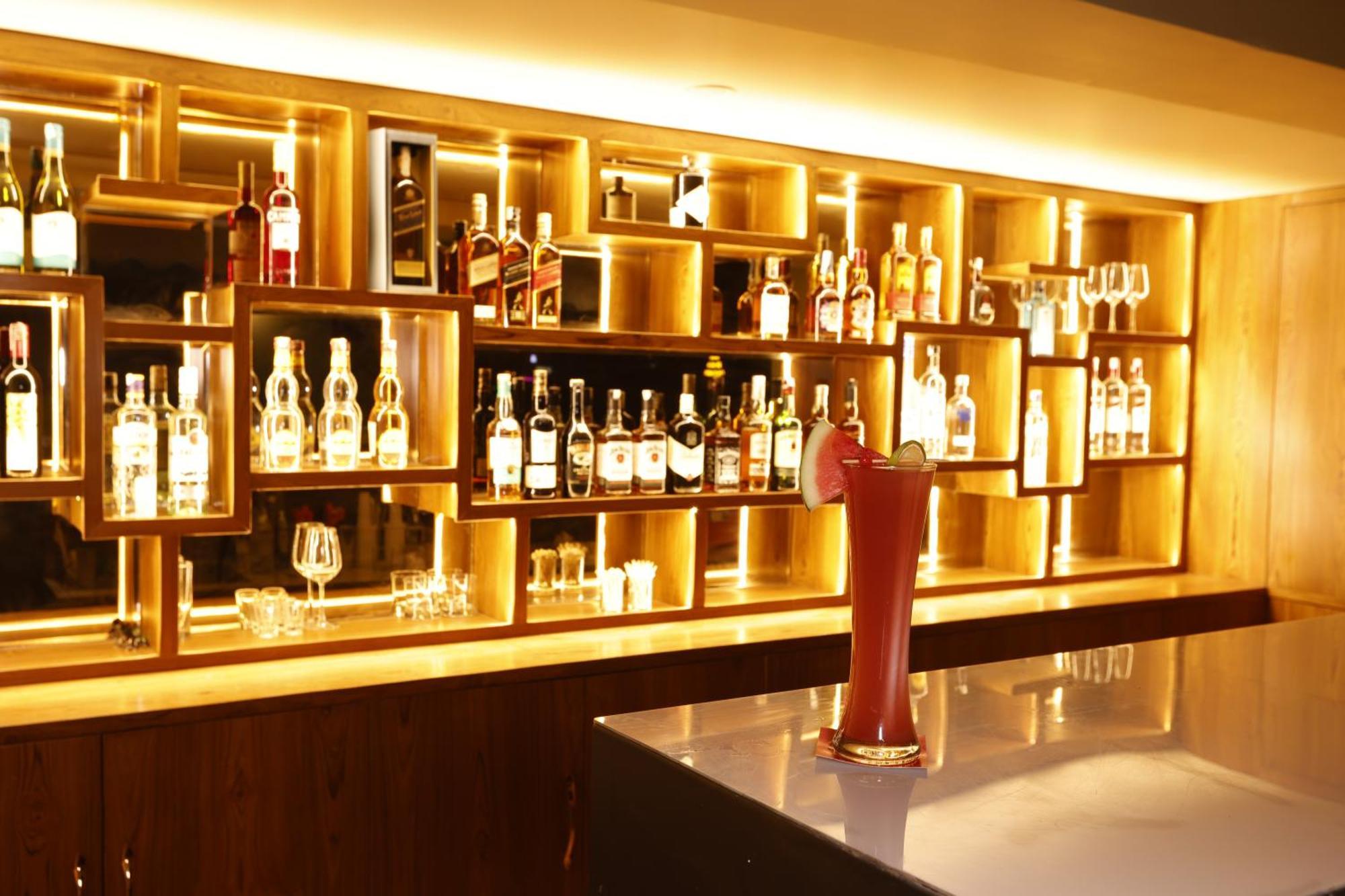 Regenta Dehradun By Royal Orchid Hotels Limited Zewnętrze zdjęcie